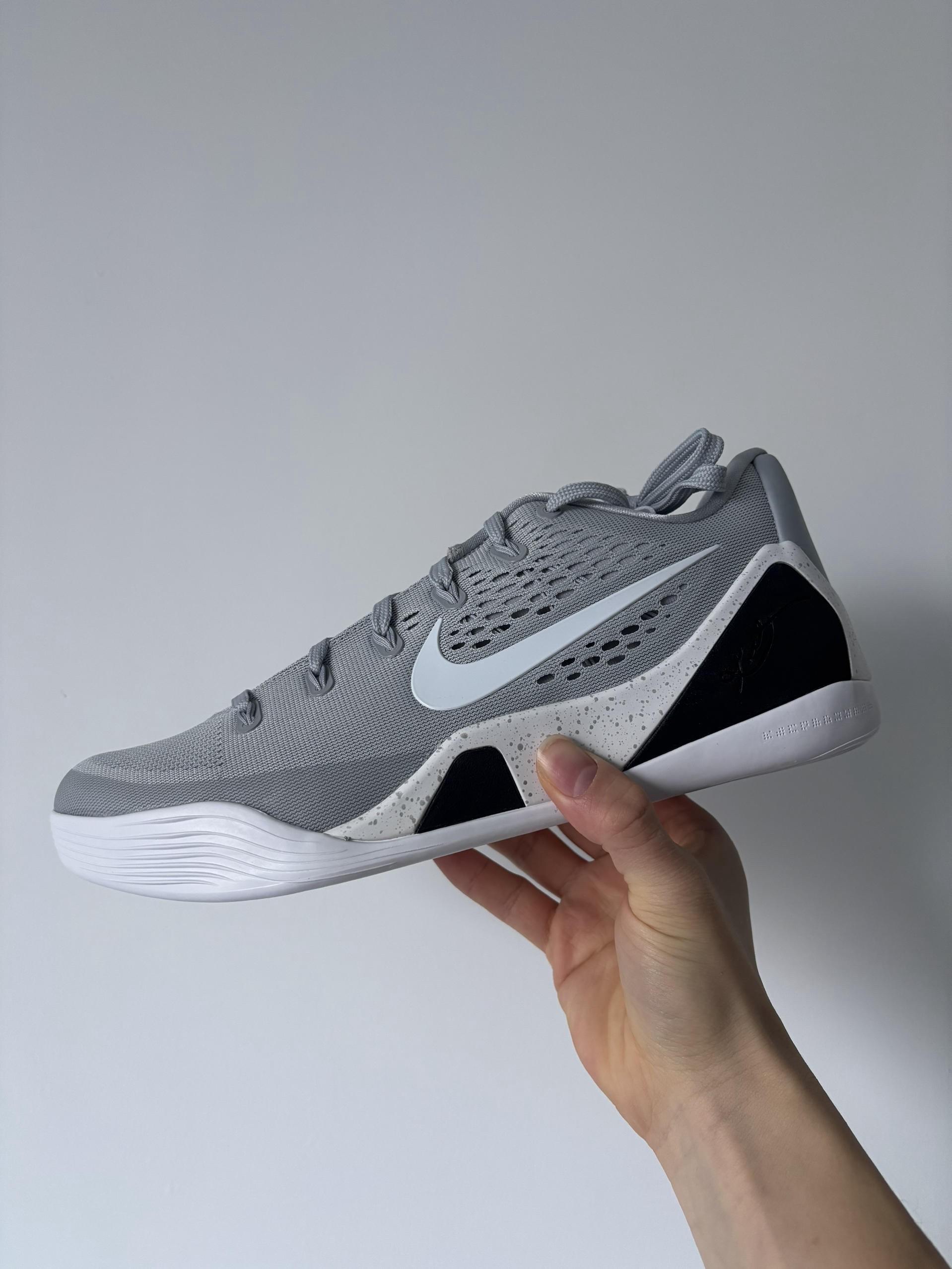 科比9 EM:“第二层皮肤”还是实战艺术品?